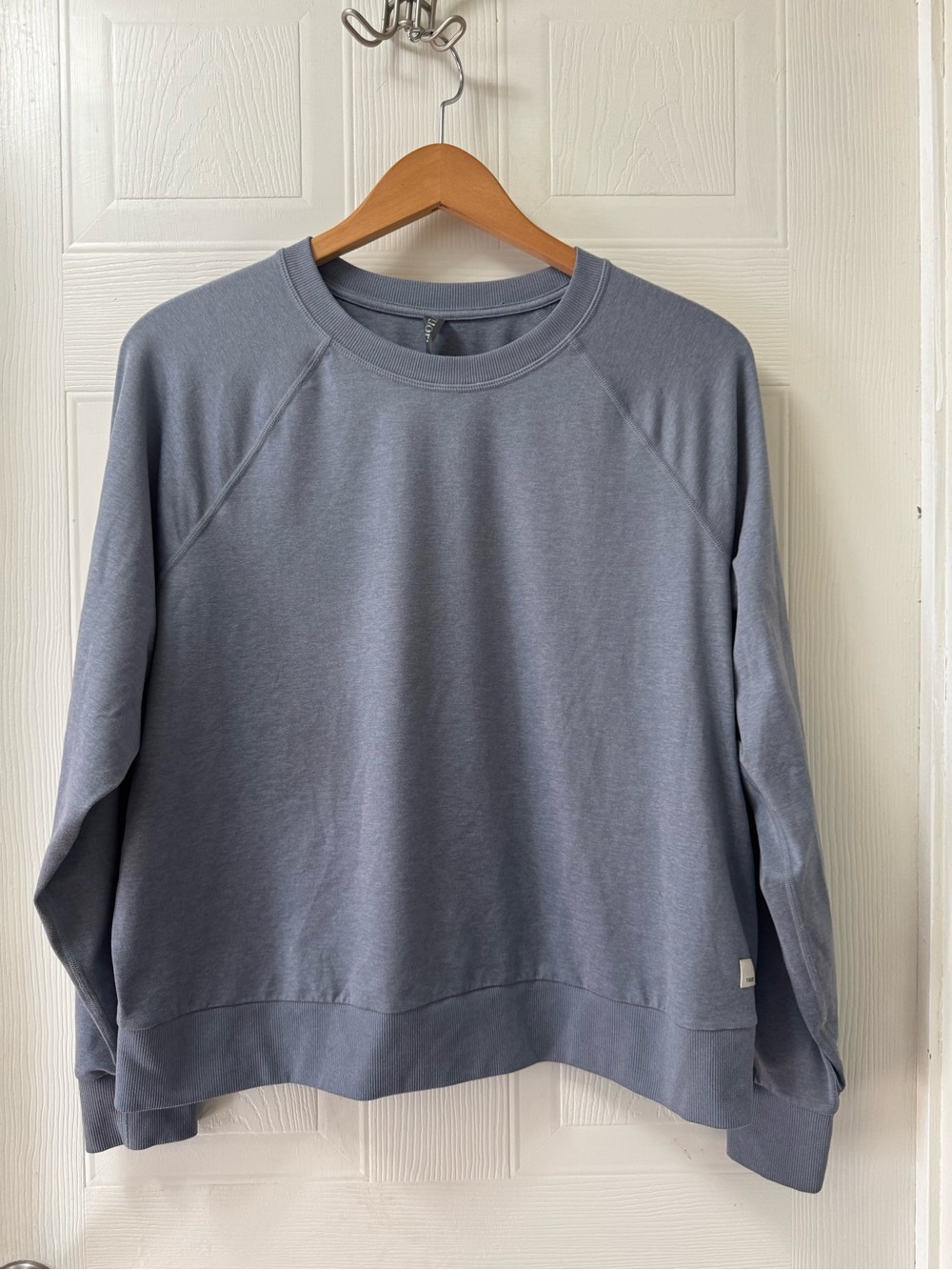 Vuori women’s Crewneck Sweatshirt - Slate Blue